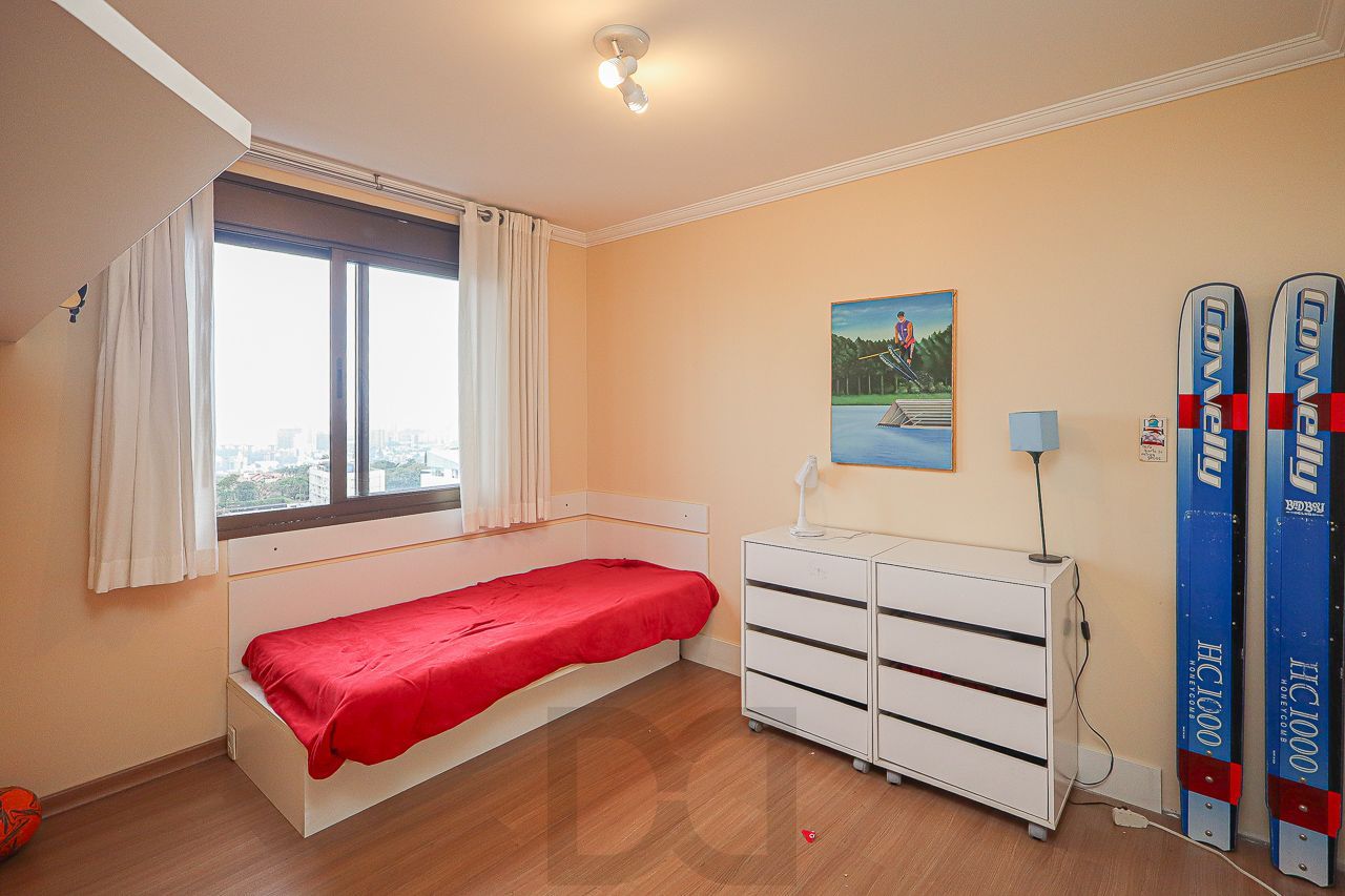 Apartamento a venda no bairro Petrópolis — foto 33