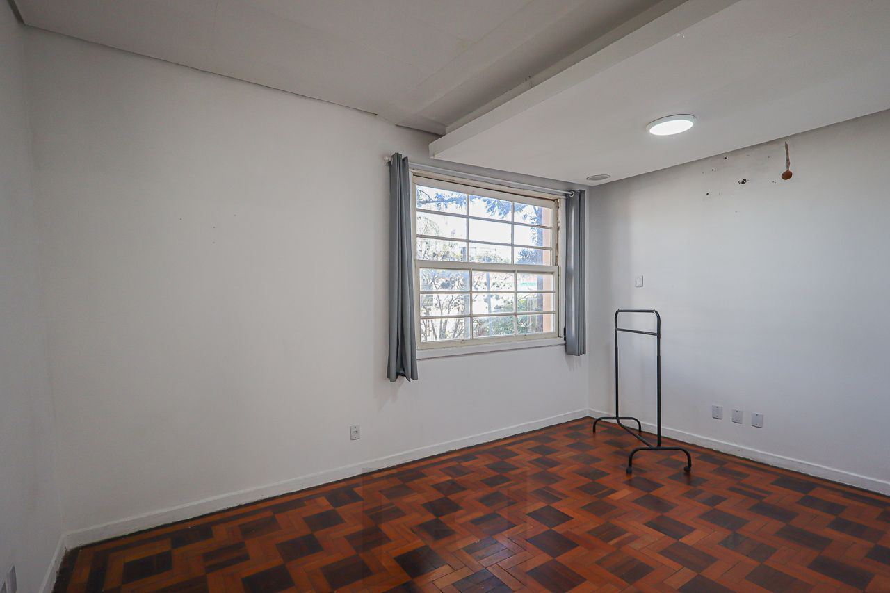 Casa a venda no bairro Petrópolis — foto 13