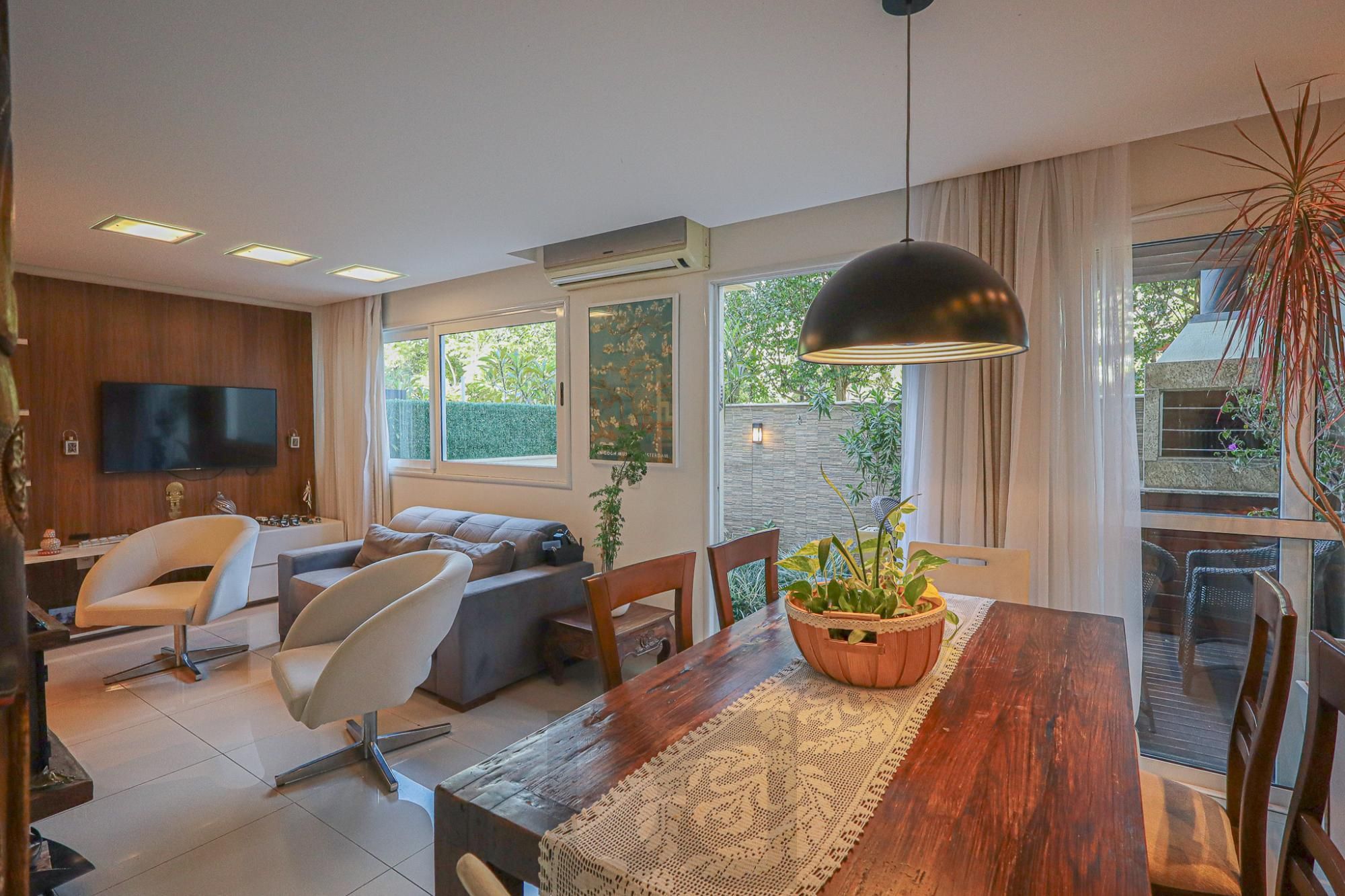 Casa em condomínio no bairro Teresópolis — foto 1