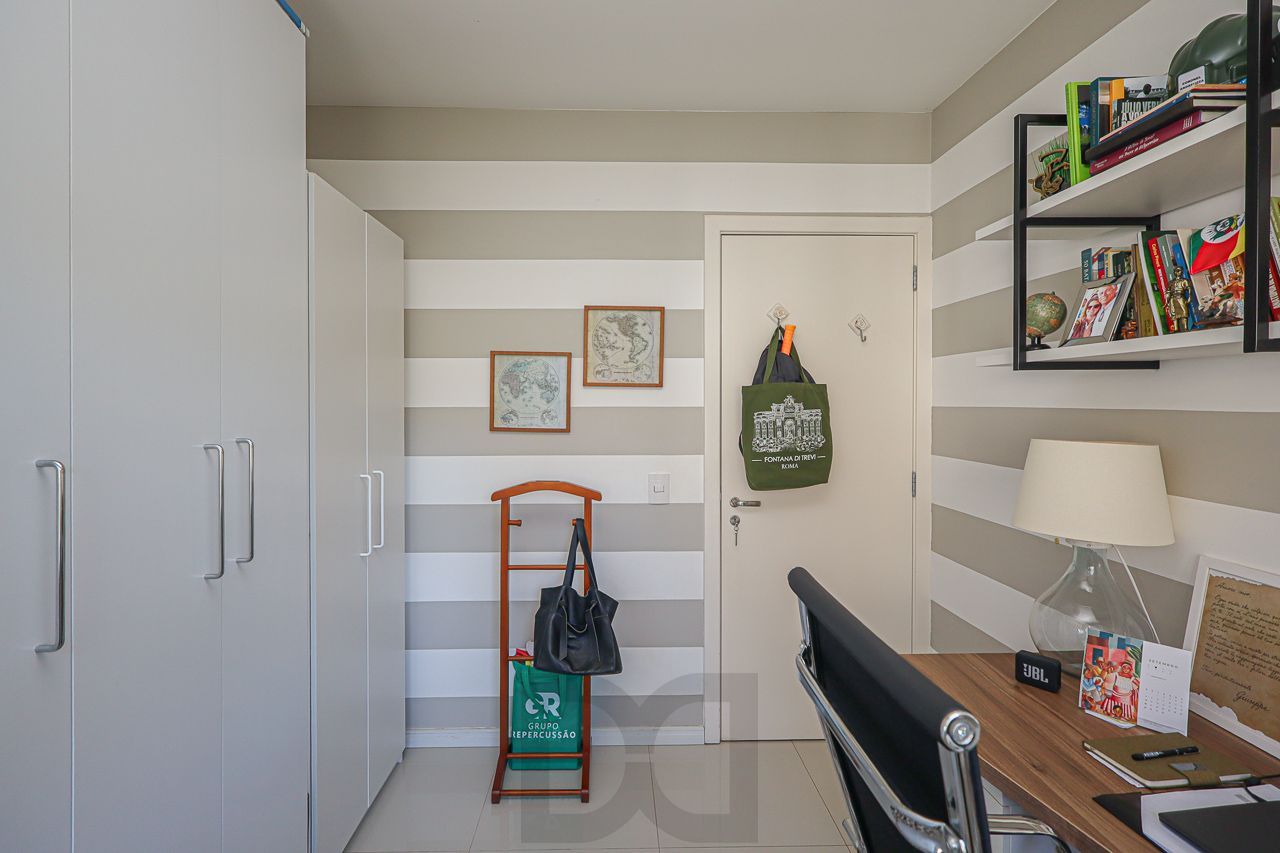Apartamento a venda no bairro Petrópolis — foto 22