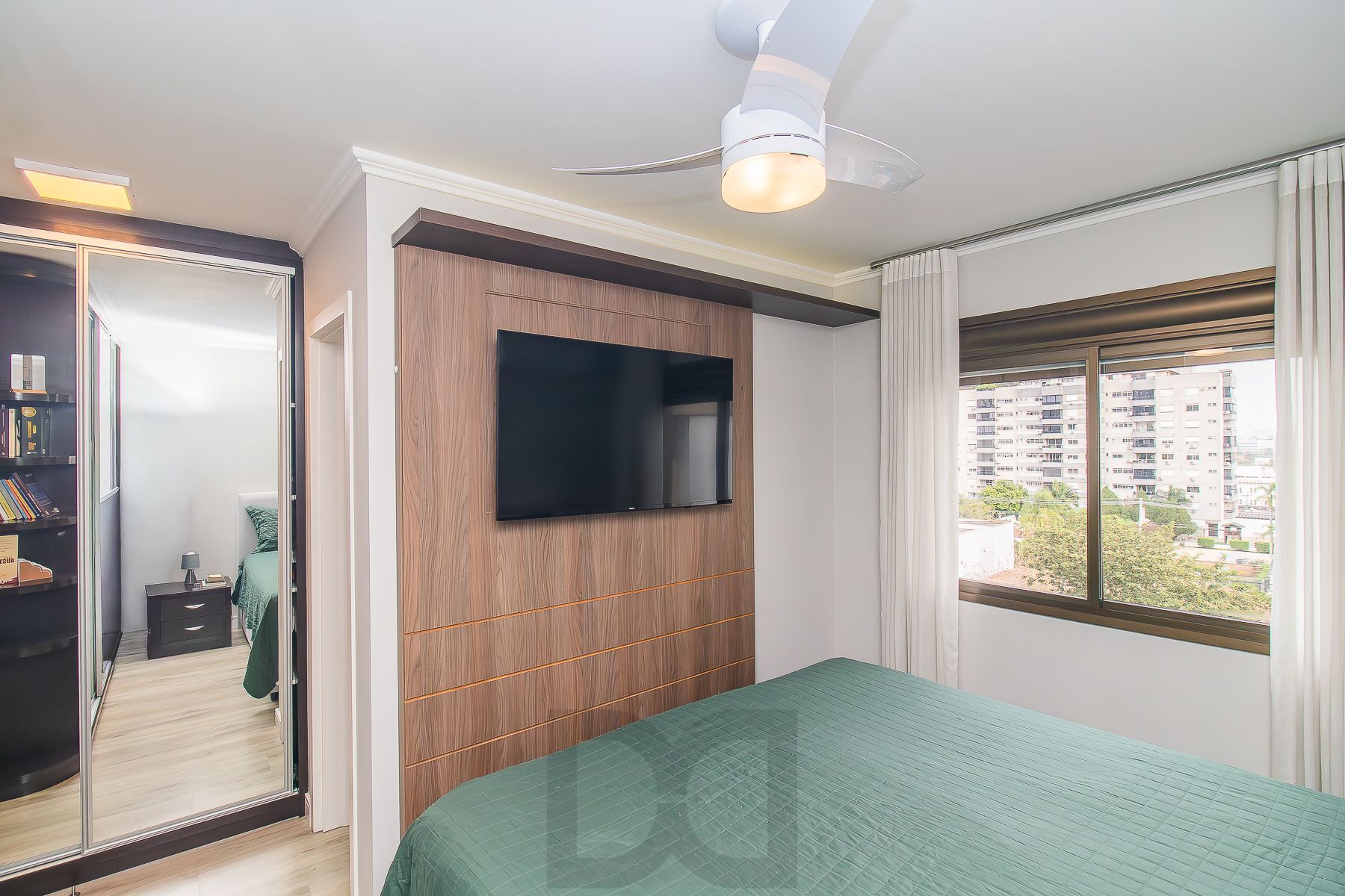 Apartamento mobiliado à venda no bairro Petrópolis — foto 18