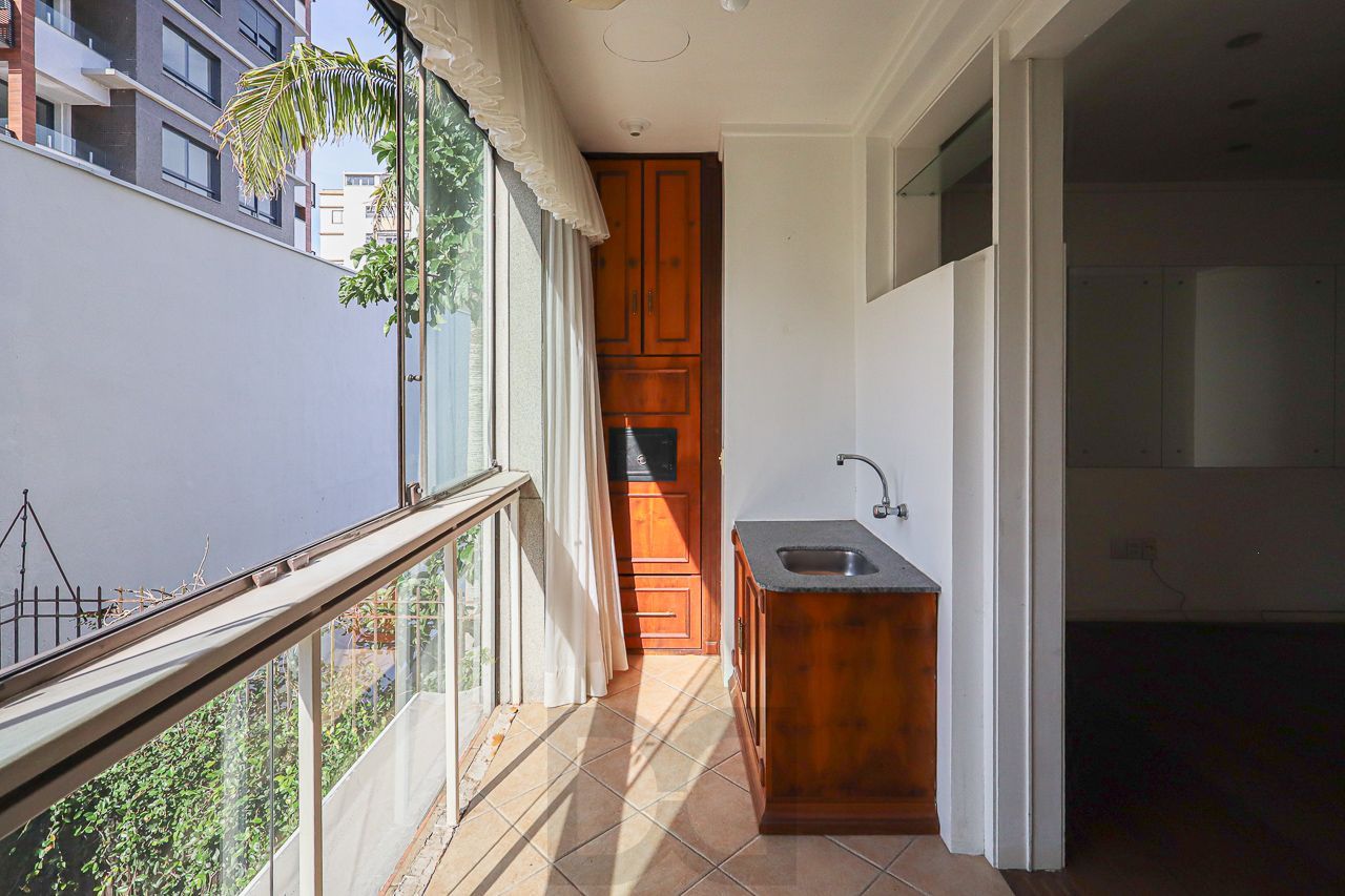 Apartamento a venda no bairro Petrópolis — foto 6