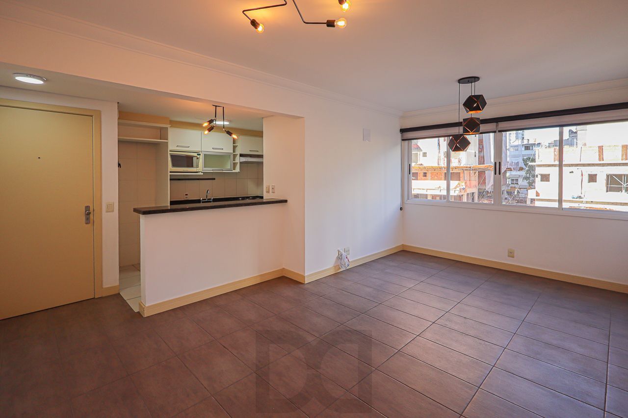 Apartamento a venda no bairro Petrópolis — foto 2