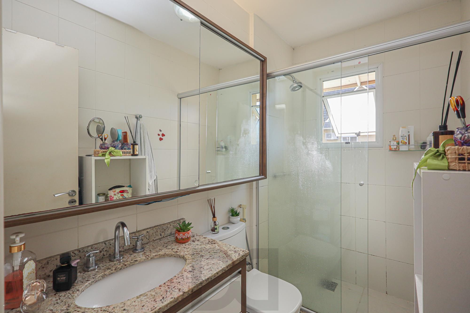 Casa em condomínio no bairro Teresópolis — foto 27