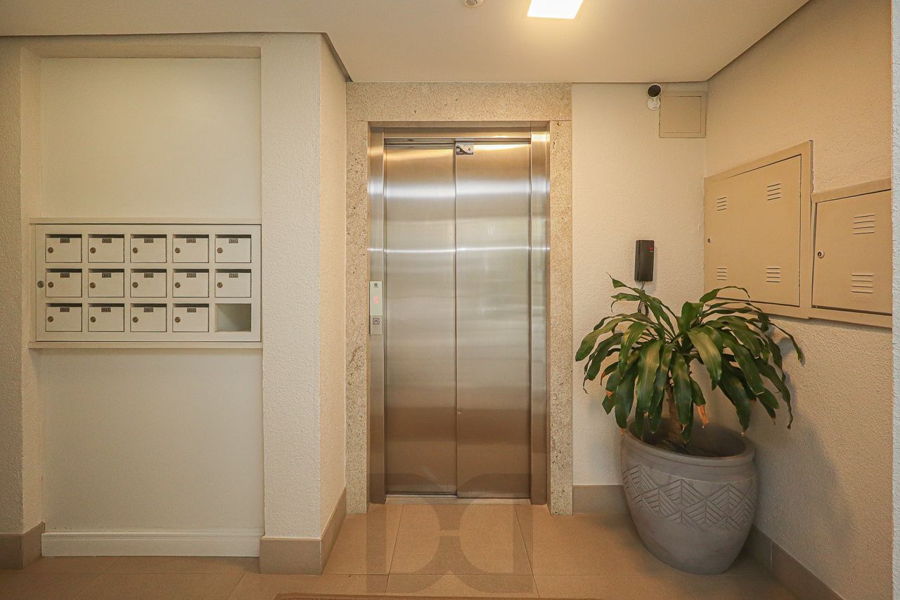 Apartamento a venda no bairro Petrópolis — foto 22