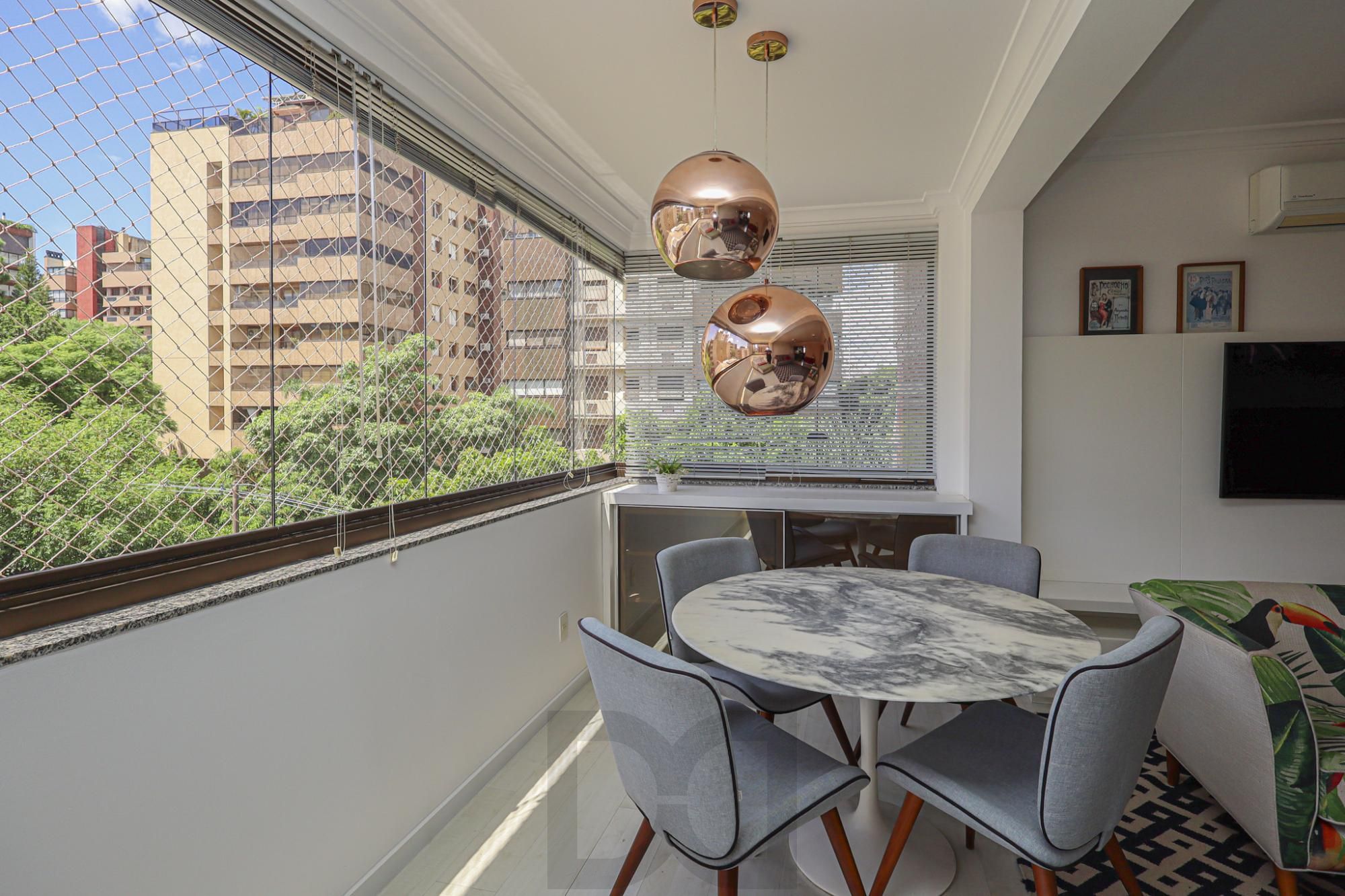 Apartamento a venda no bairro Petrópolis — foto 2