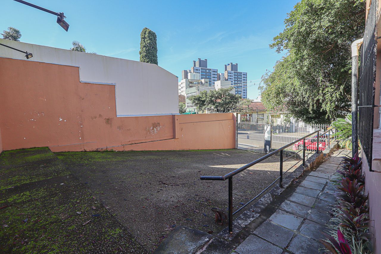 Casa a venda no bairro Petrópolis — foto 35