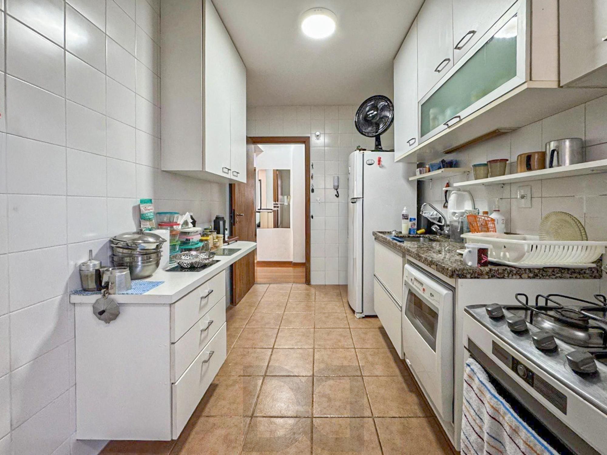 Apartamento a venda no bairro Petrópolis — foto 11