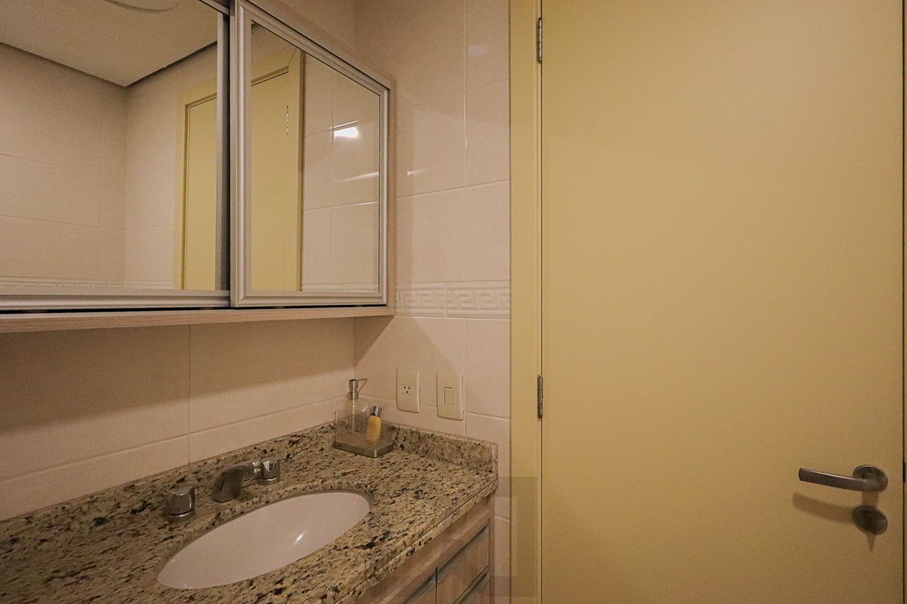 Apartamento a venda no bairro Petrópolis — foto 13