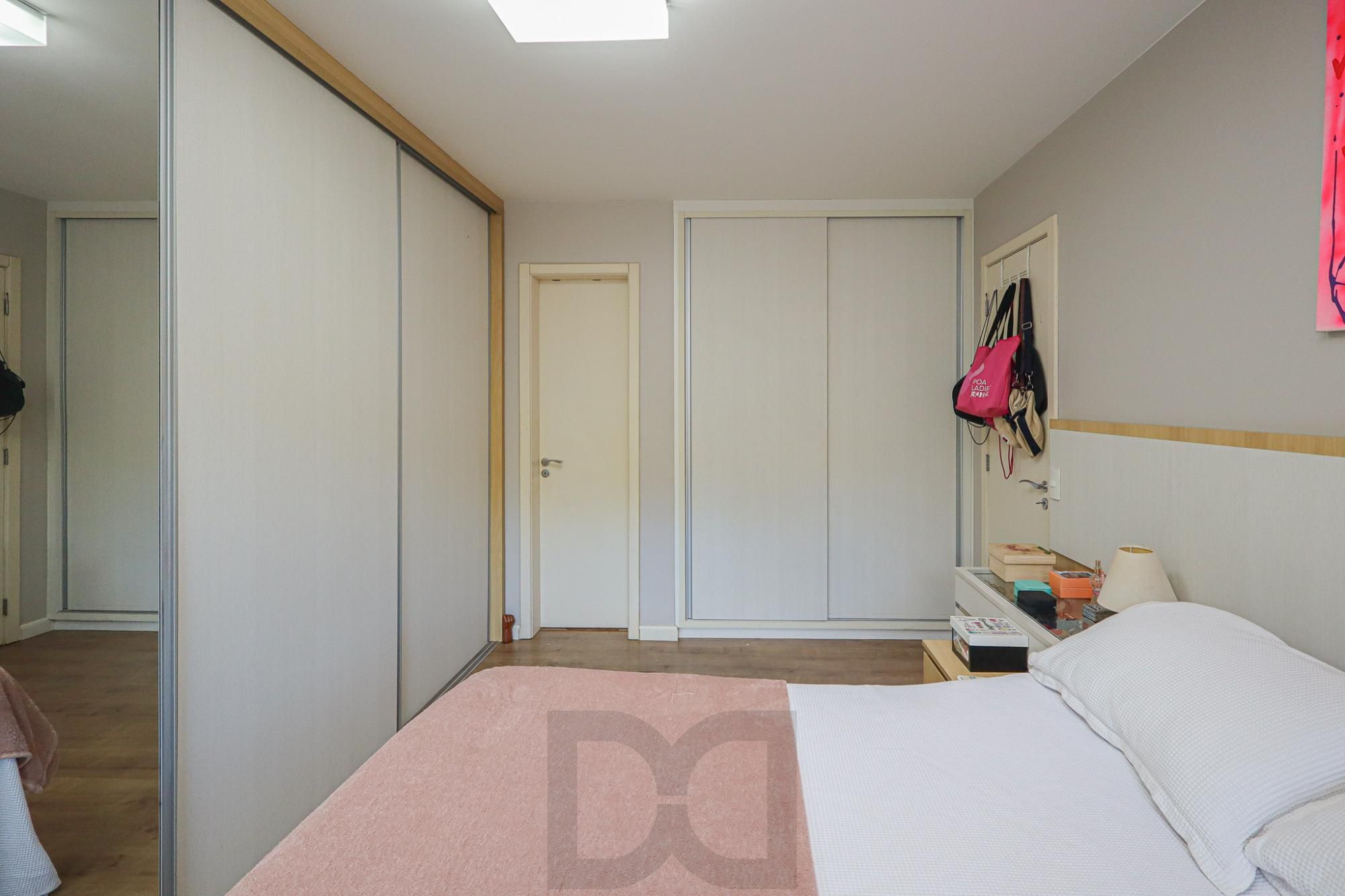 Casa em condomínio no bairro Teresópolis — foto 26