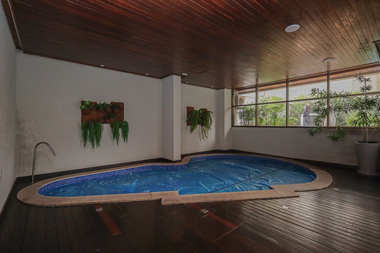 Apartamento a venda no bairro Petrópolis — foto 38