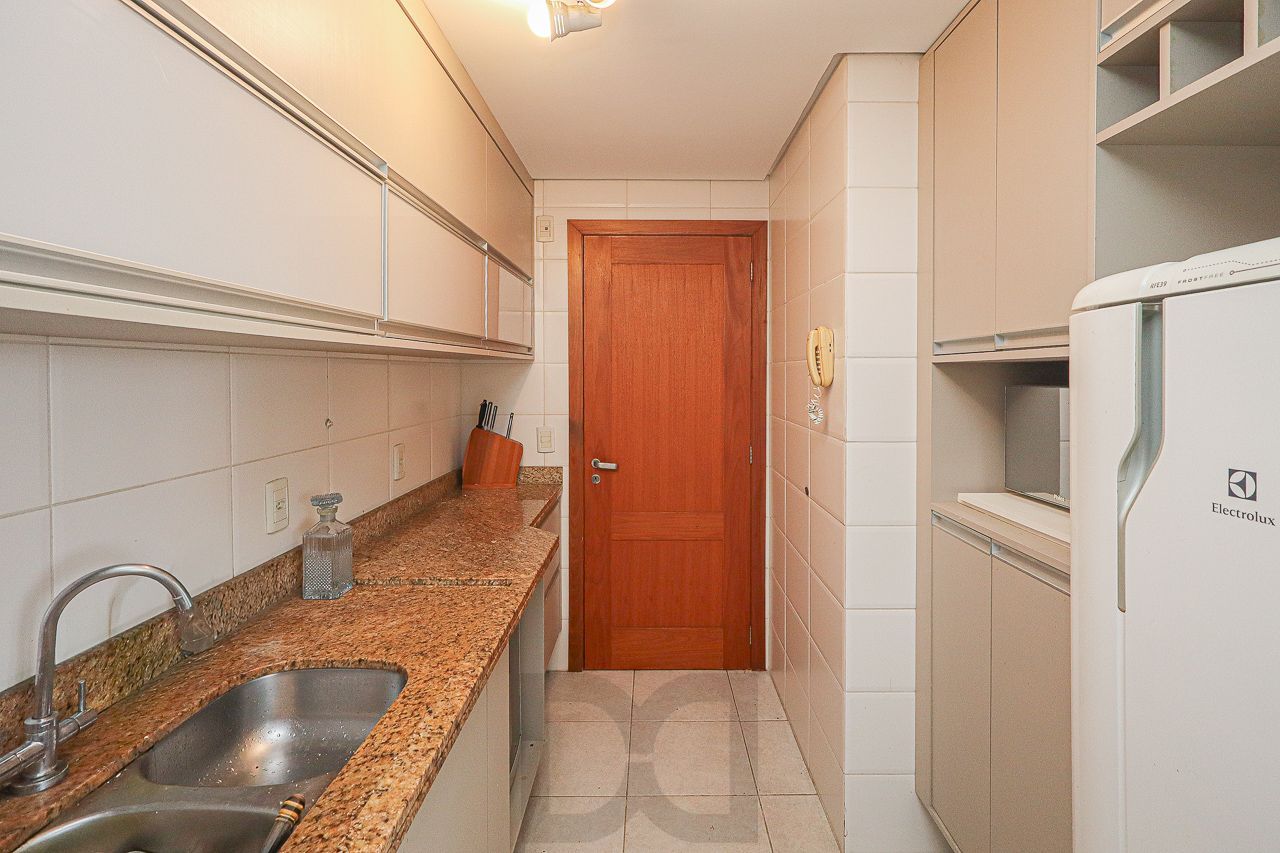 Apartamento a venda no bairro Petrópolis — foto 15