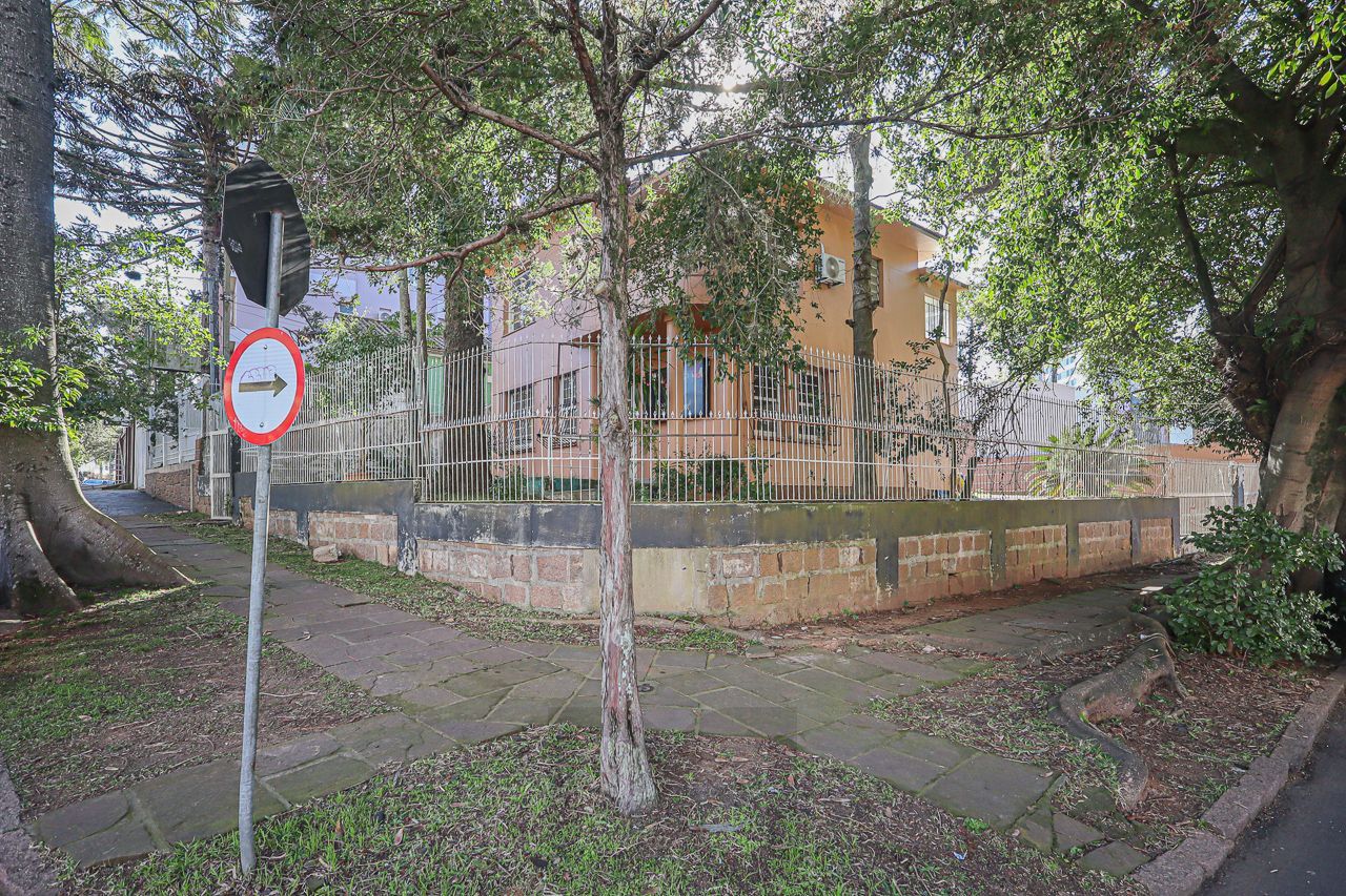 Casa a venda no bairro Petrópolis — foto 42