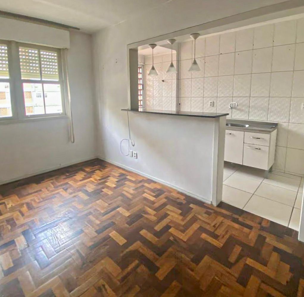 Apartamento a venda no bairro Petrópolis — foto 1