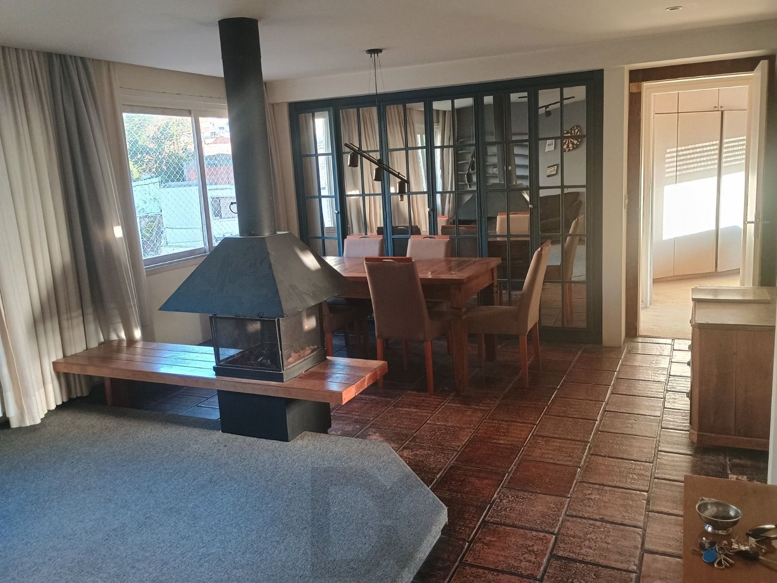 Apartamento a venda no bairro Petrópolis — foto 1