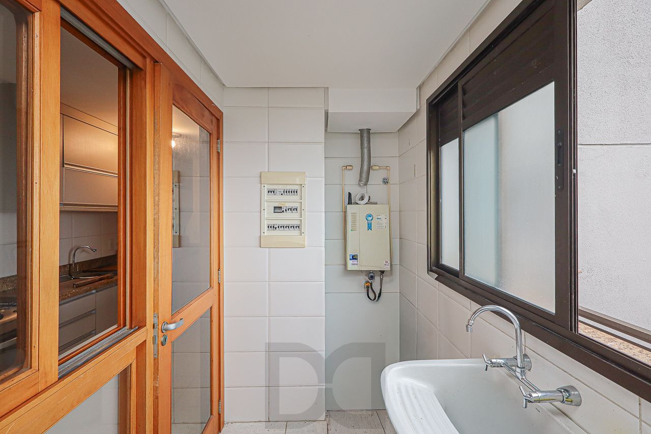 Apartamento a venda no bairro Petrópolis — foto 18