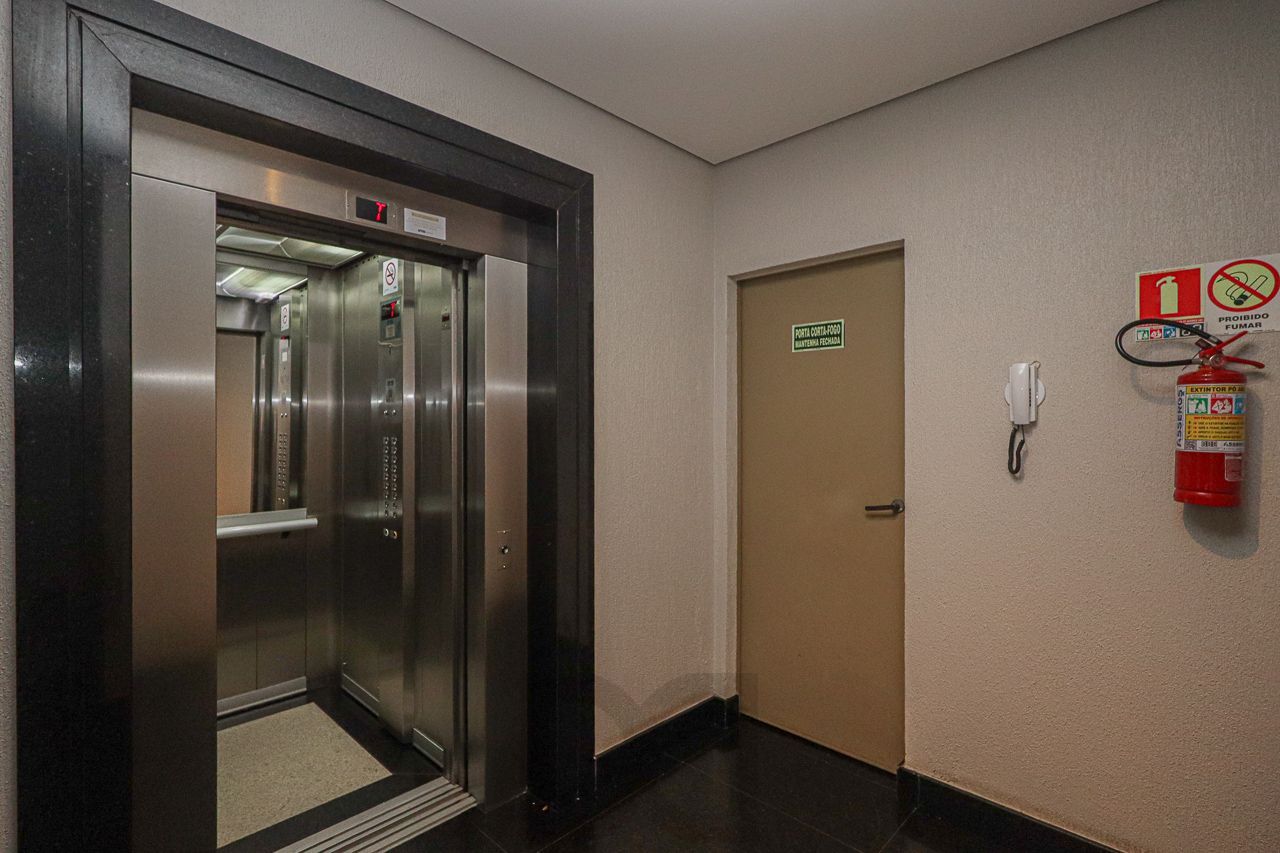 Apartamento a venda no bairro Petrópolis — foto 53