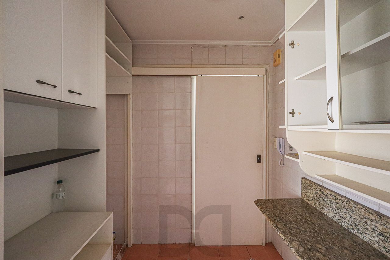 Apartamento a venda no bairro Petrópolis — foto 11