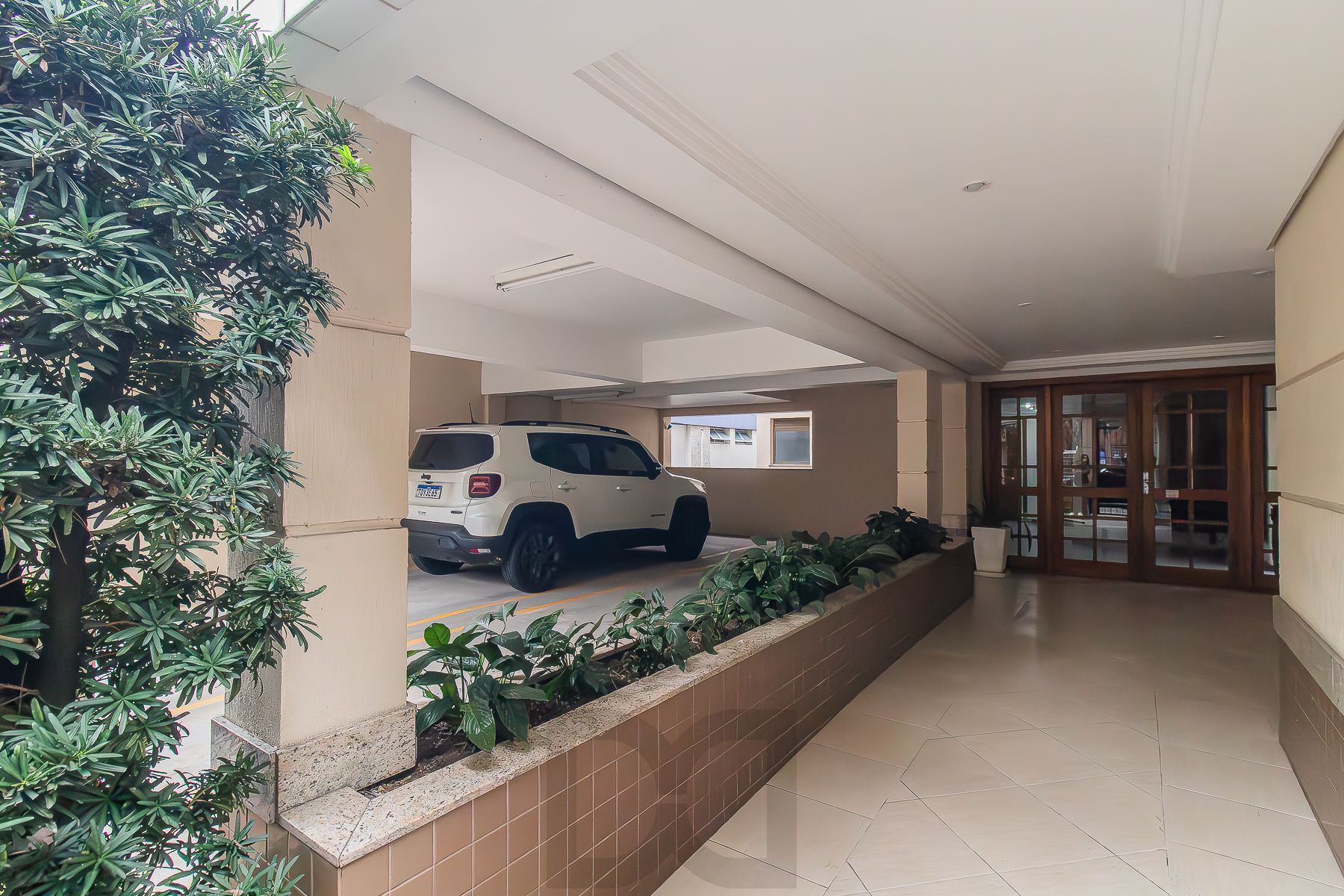 Apartamento mobiliado à venda no bairro Petrópolis — foto 27