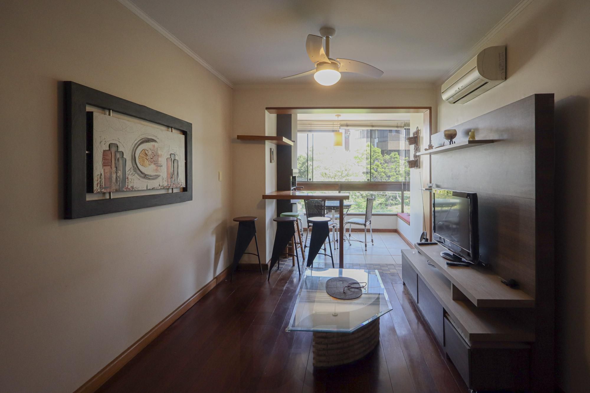 Apartamento a venda no bairro Petrópolis — foto 2