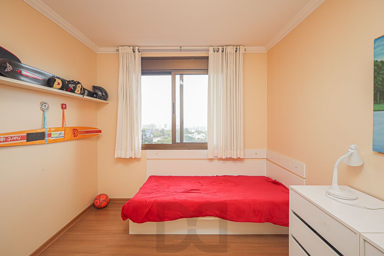 Apartamento a venda no bairro Petrópolis — foto 32