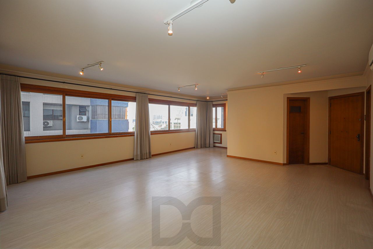 Apartamento a venda no bairro Auxiliadora — foto 1