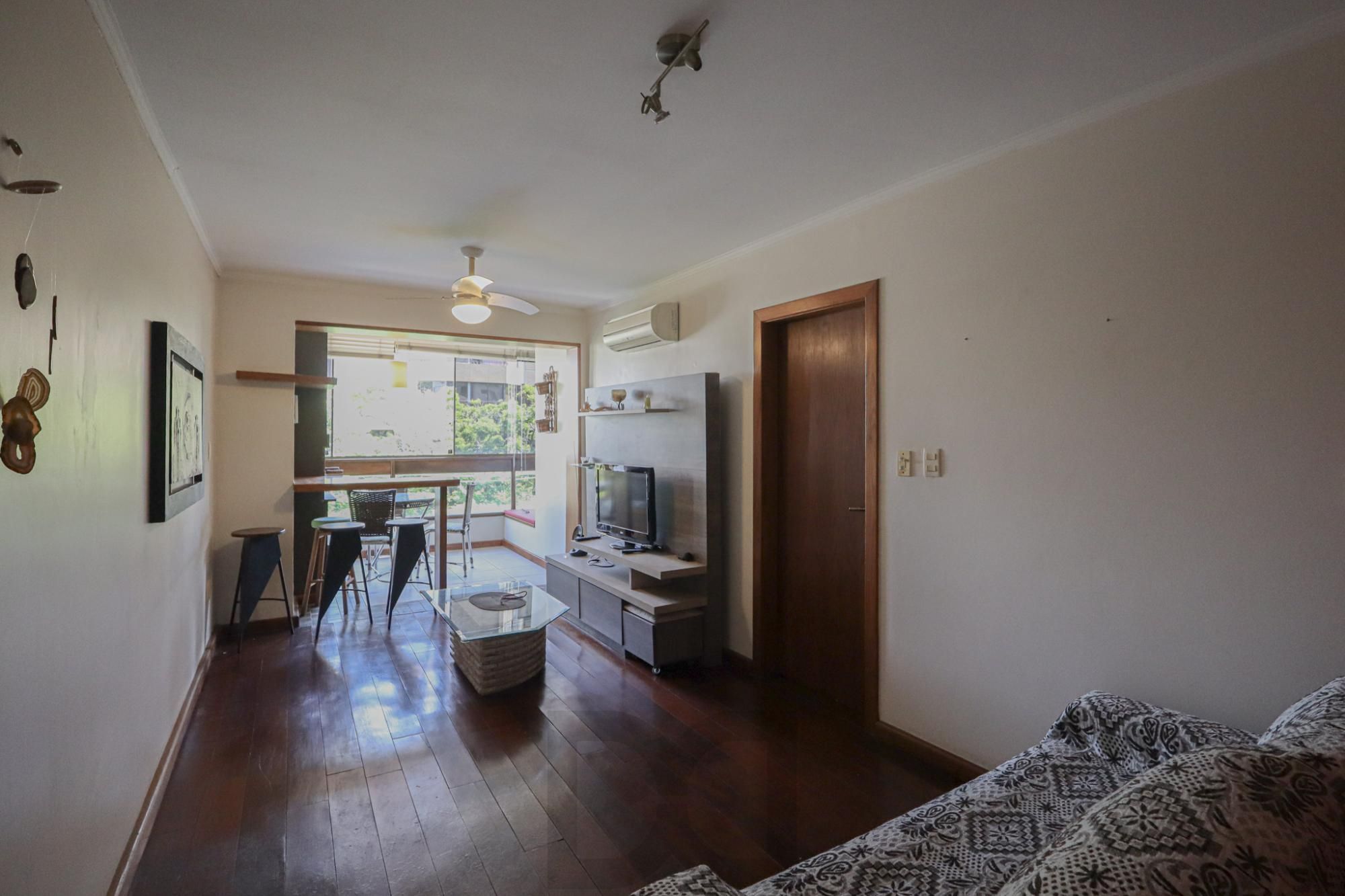 Apartamento a venda no bairro Petrópolis — foto 1