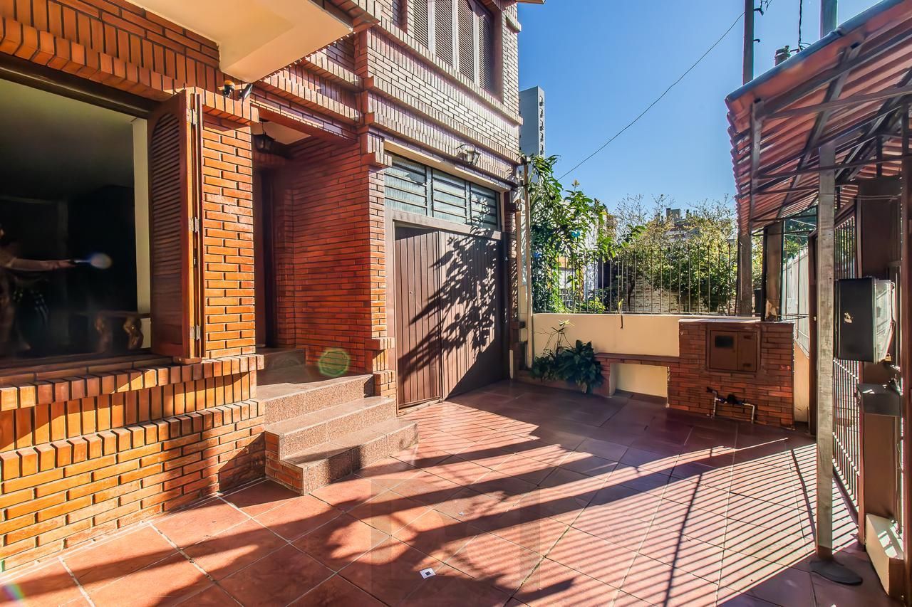 Casa a venda no bairro Menino Deus — foto 2