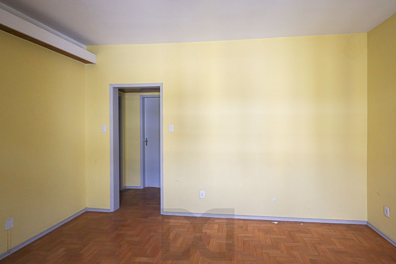 Apartamento a venda no bairro Petrópolis — foto 2