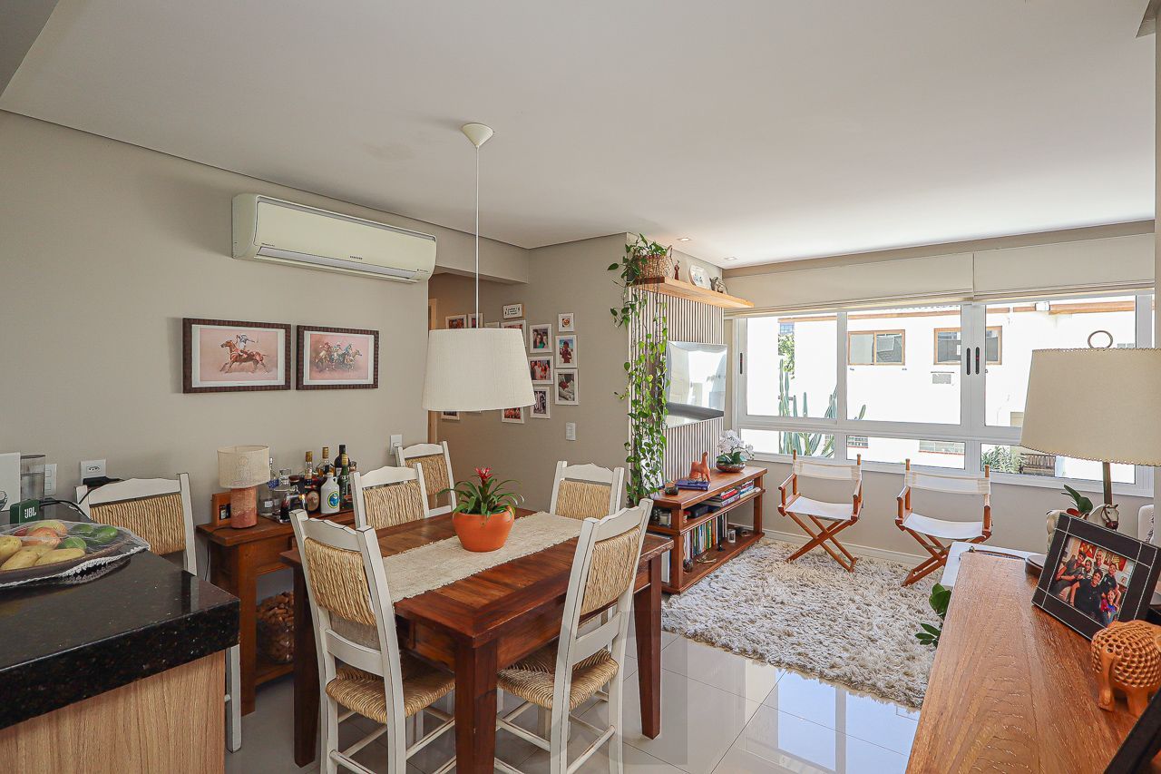 Apartamento a venda no bairro Petrópolis — foto 1