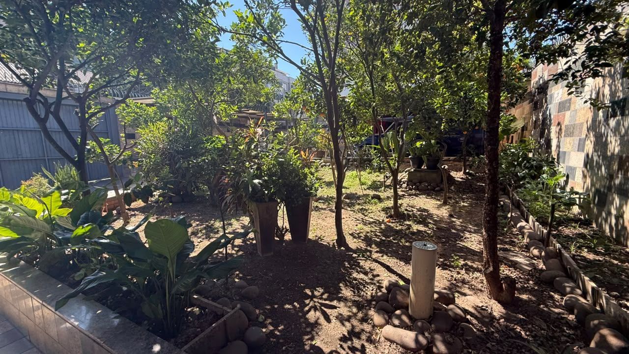 CASA DE ESQUINA COM 3 DORMITORIOS NO JARDIM PLANALTO; — foto 30