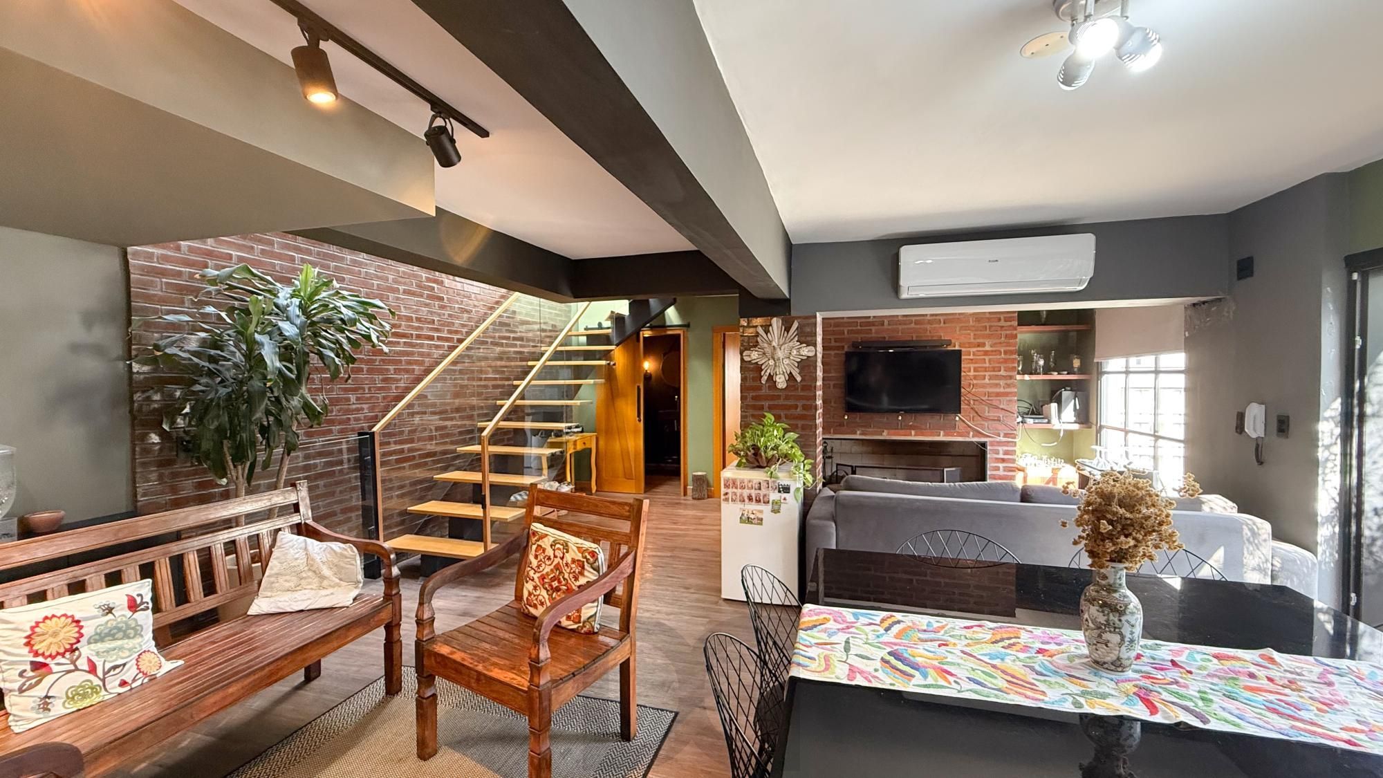 Casa com linda arquitetura | Jardim Europa | 4 quartos | Área Gourmet — foto 35