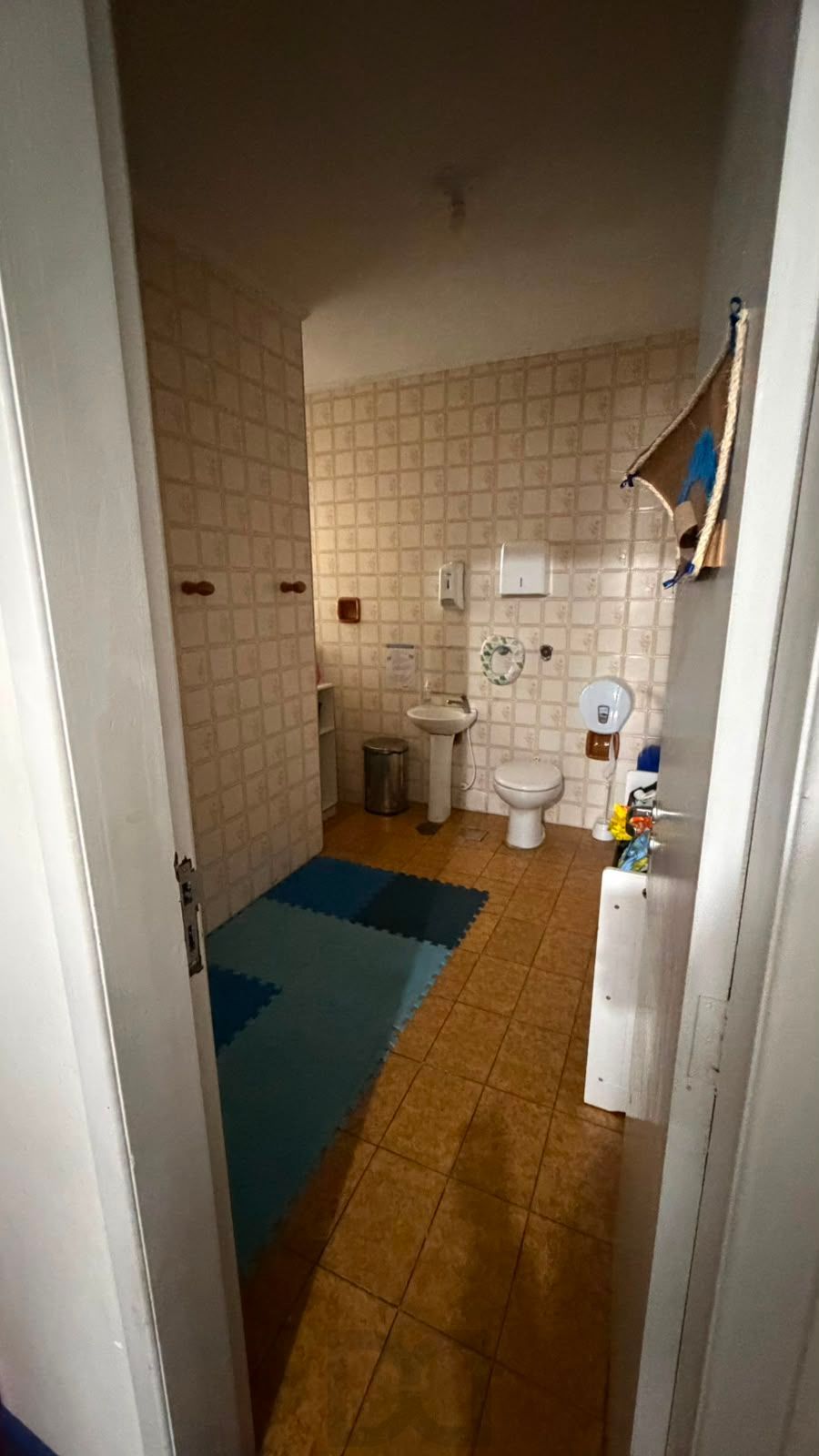 CASA COMERCIAL NO BAIRRO JARDIM LINDÓIA COM MAIS DE 300m² — foto 5
