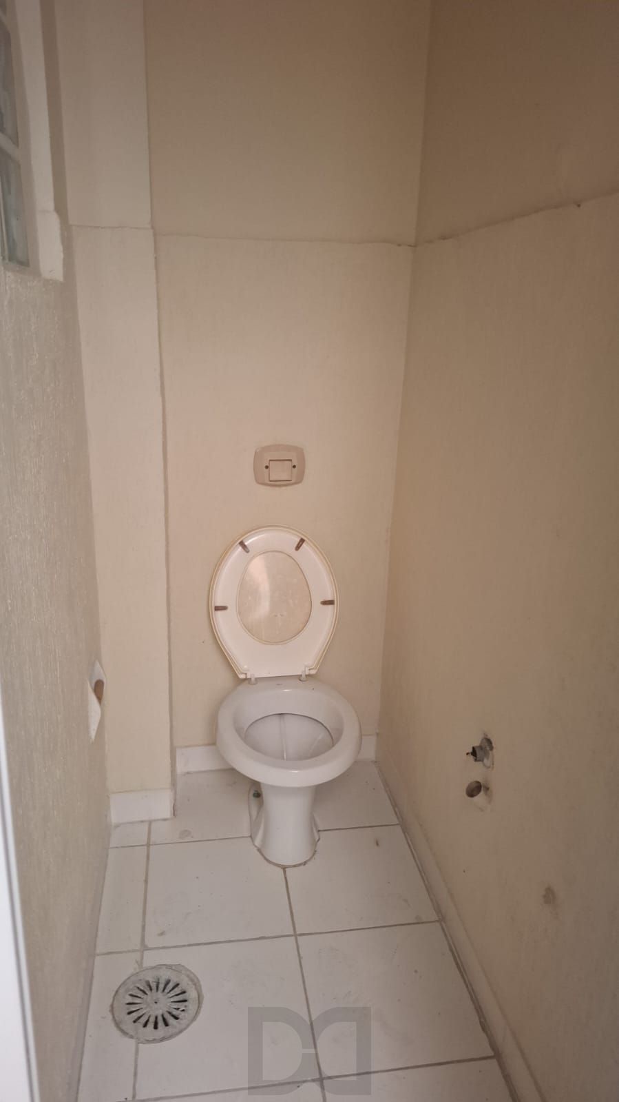 Apartamento térreo no Bom Fim, 77m², 2 dorm., dependência de empregada e pátio. — foto 6