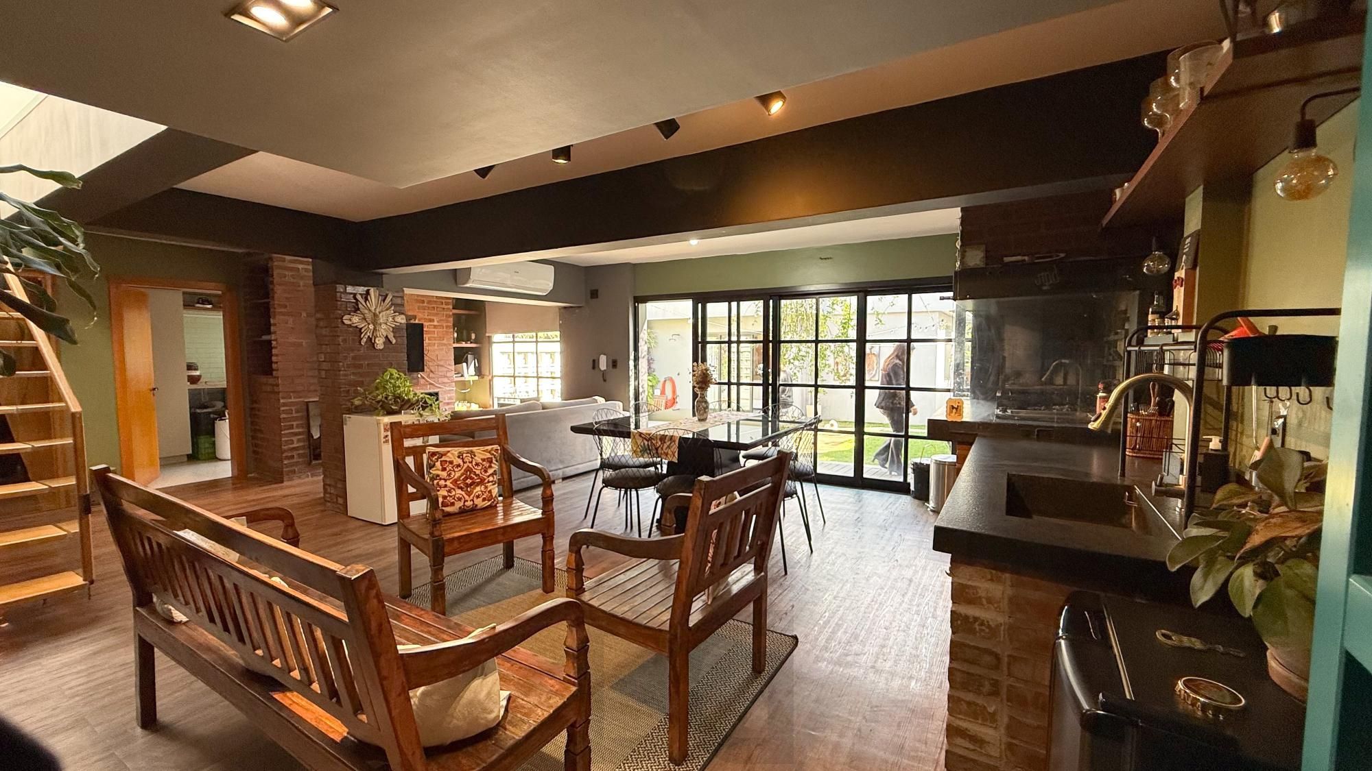 Casa com linda arquitetura | Jardim Europa | 4 quartos | Área Gourmet — foto 32