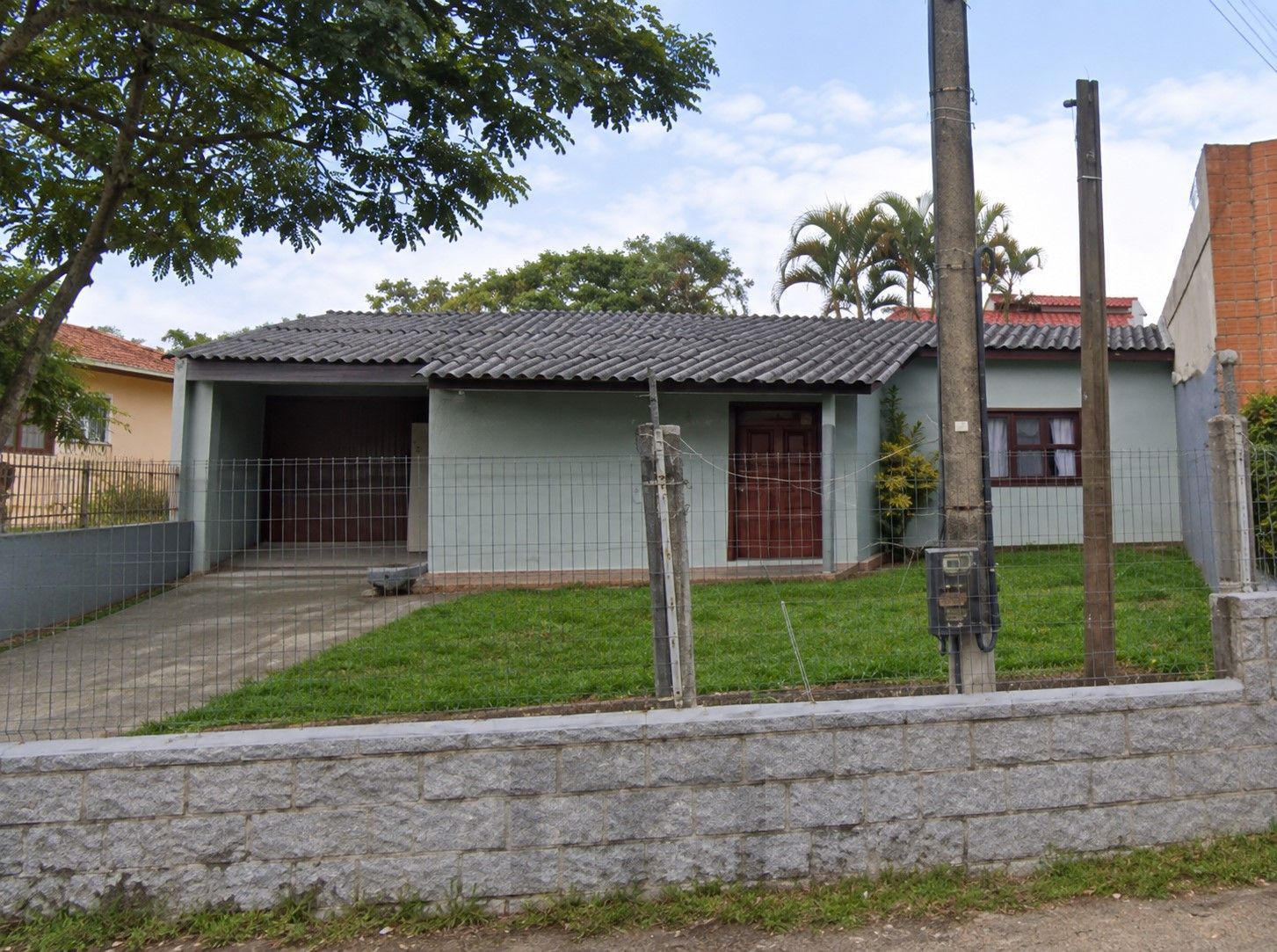 Terreno com casa e amplo espaço para garagem próximo ao Ecoville — foto 1