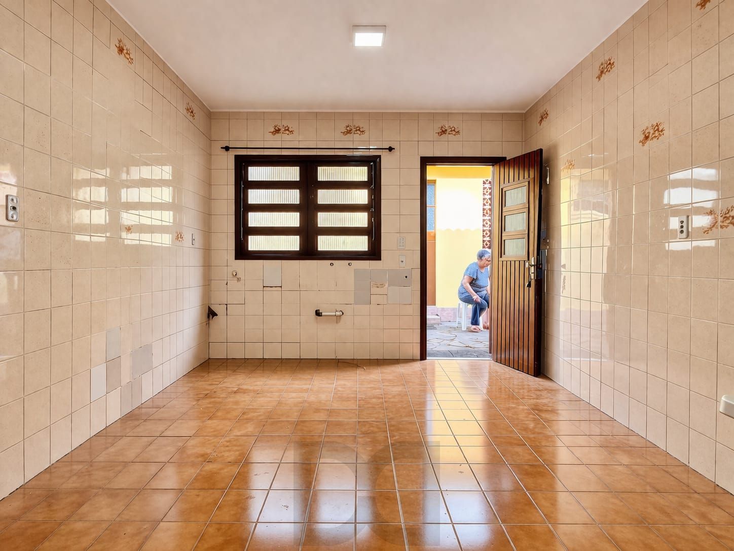 Casa 3 Dormitórios com Suíte | Garagem 6 Carros | Pátio Amplo e Área Gourmet para Alugar — foto 15