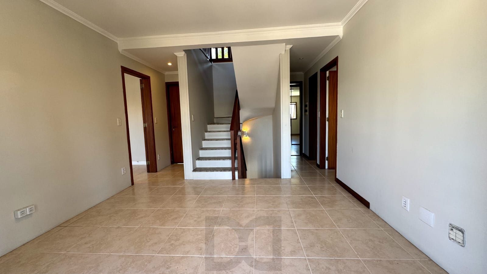 Porto Nobre vende/aluga Sobrado em condomínio fechado — foto 13