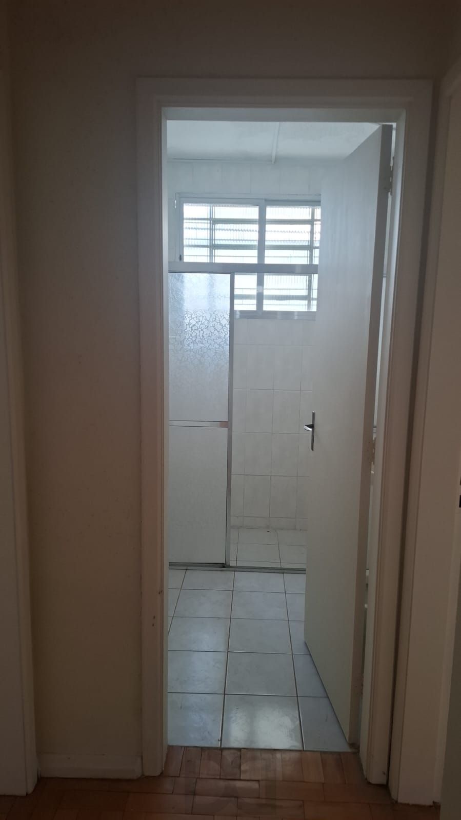 Apartamento térreo no Bom Fim, 77m², 2 dorm., dependência de empregada e pátio. — foto 13