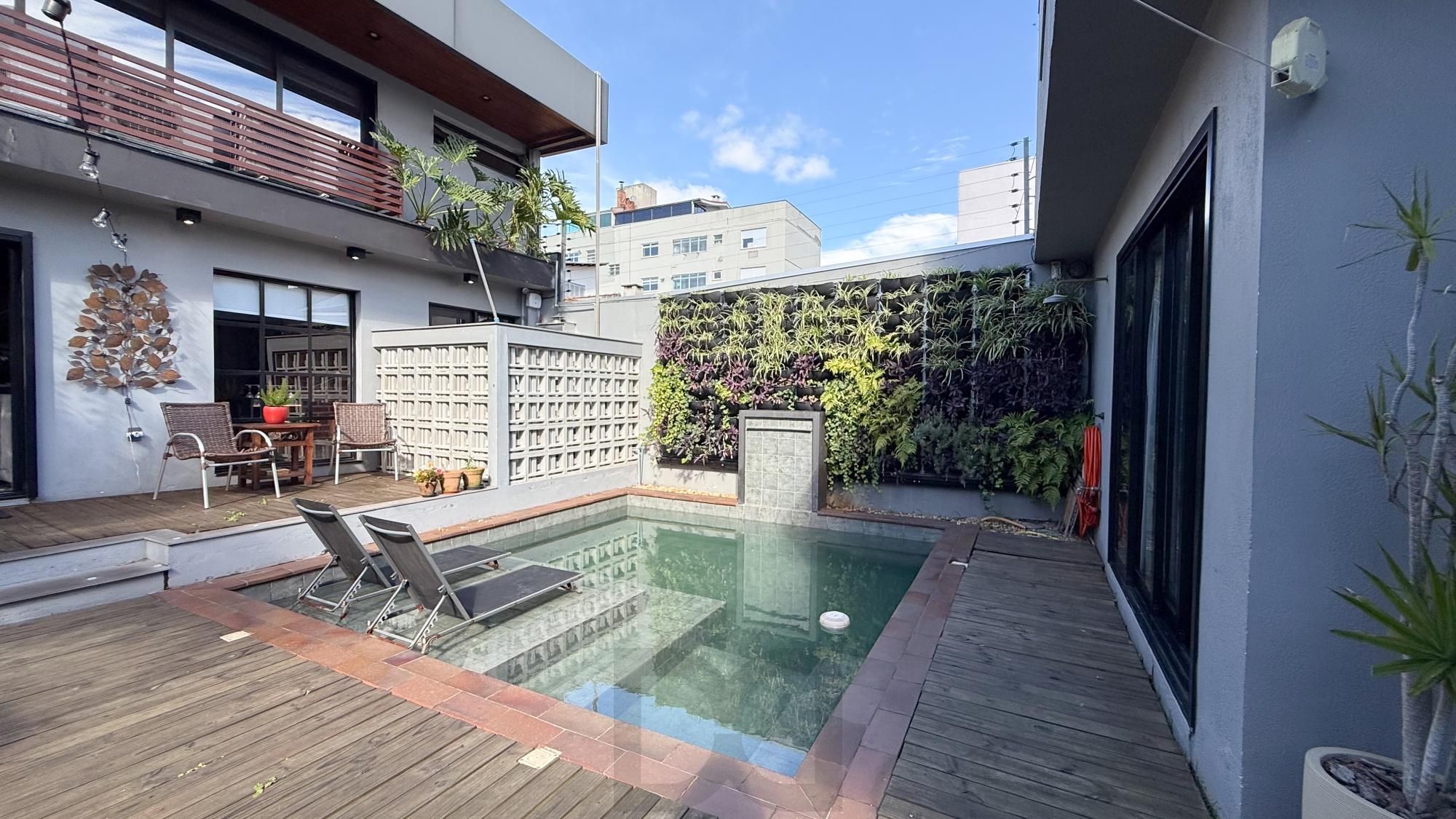Casa com linda arquitetura | Jardim Europa | 4 quartos | Área Gourmet — foto 2