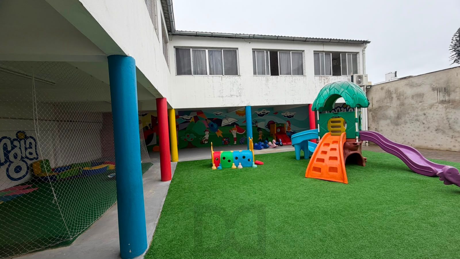 CASA COMERCIAL NO BAIRRO JARDIM LINDÓIA COM MAIS DE 300m² — foto 7
