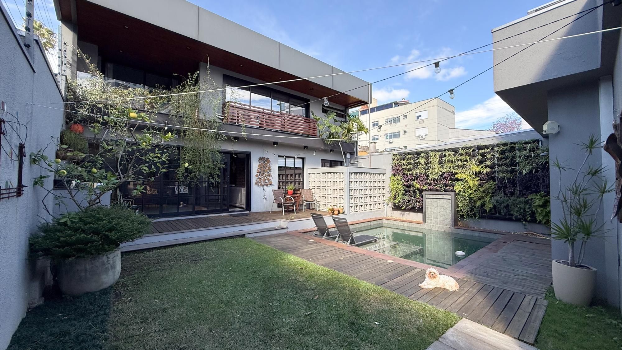 Casa com linda arquitetura | Jardim Europa | 4 quartos | Área Gourmet — foto 29