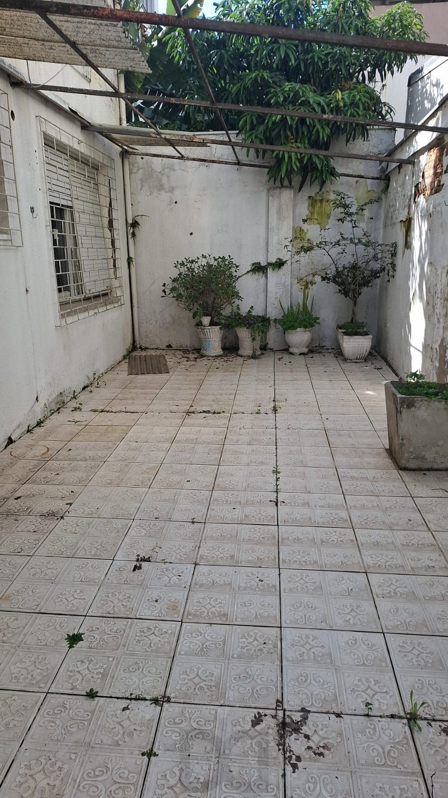 Apartamento térreo no Bom Fim, 77m², 2 dorm., dependência de empregada e pátio. — foto 20