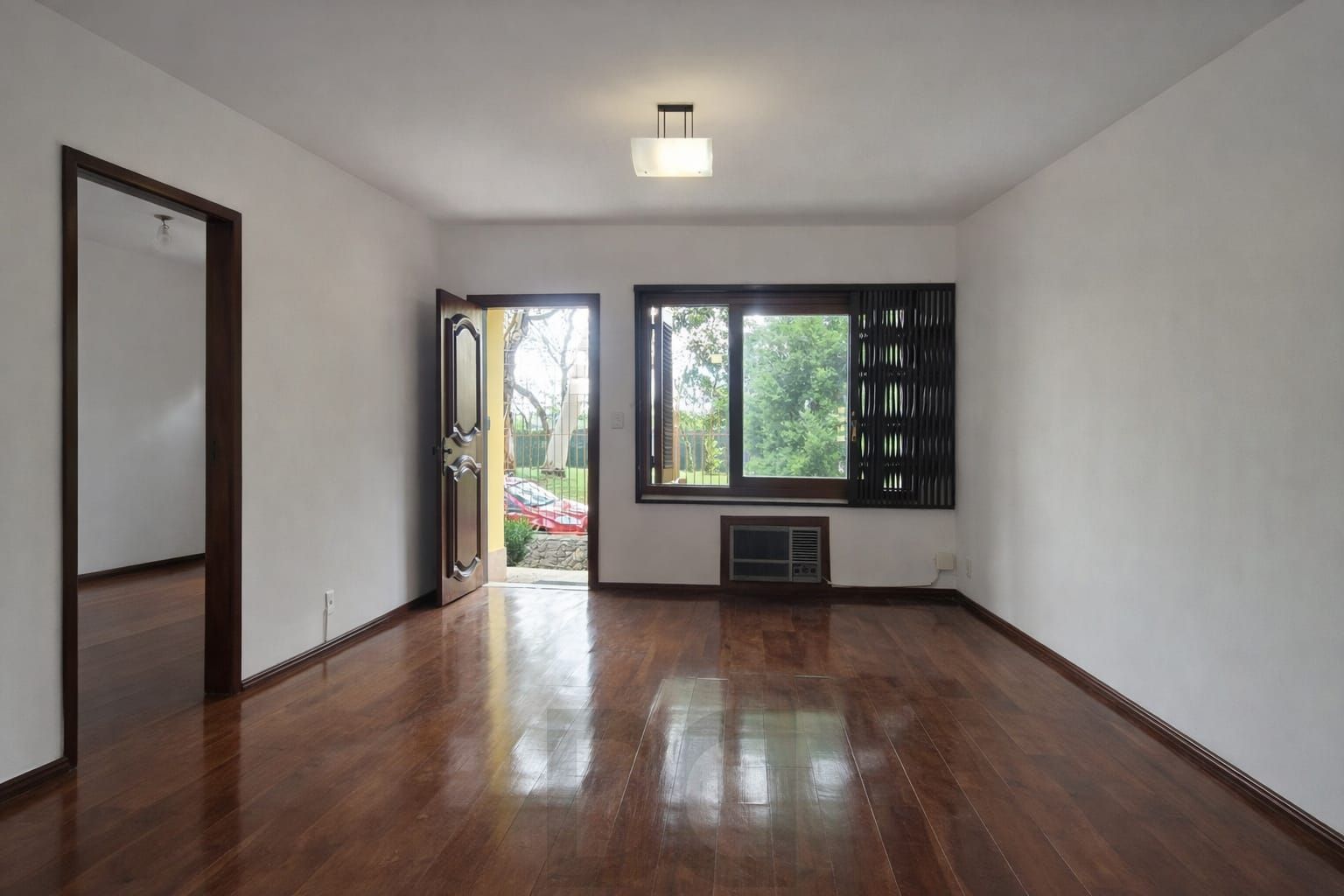 Casa 3 Dormitórios com Suíte | Garagem 6 Carros | Pátio Amplo e Área Gourmet para Alugar — foto 5