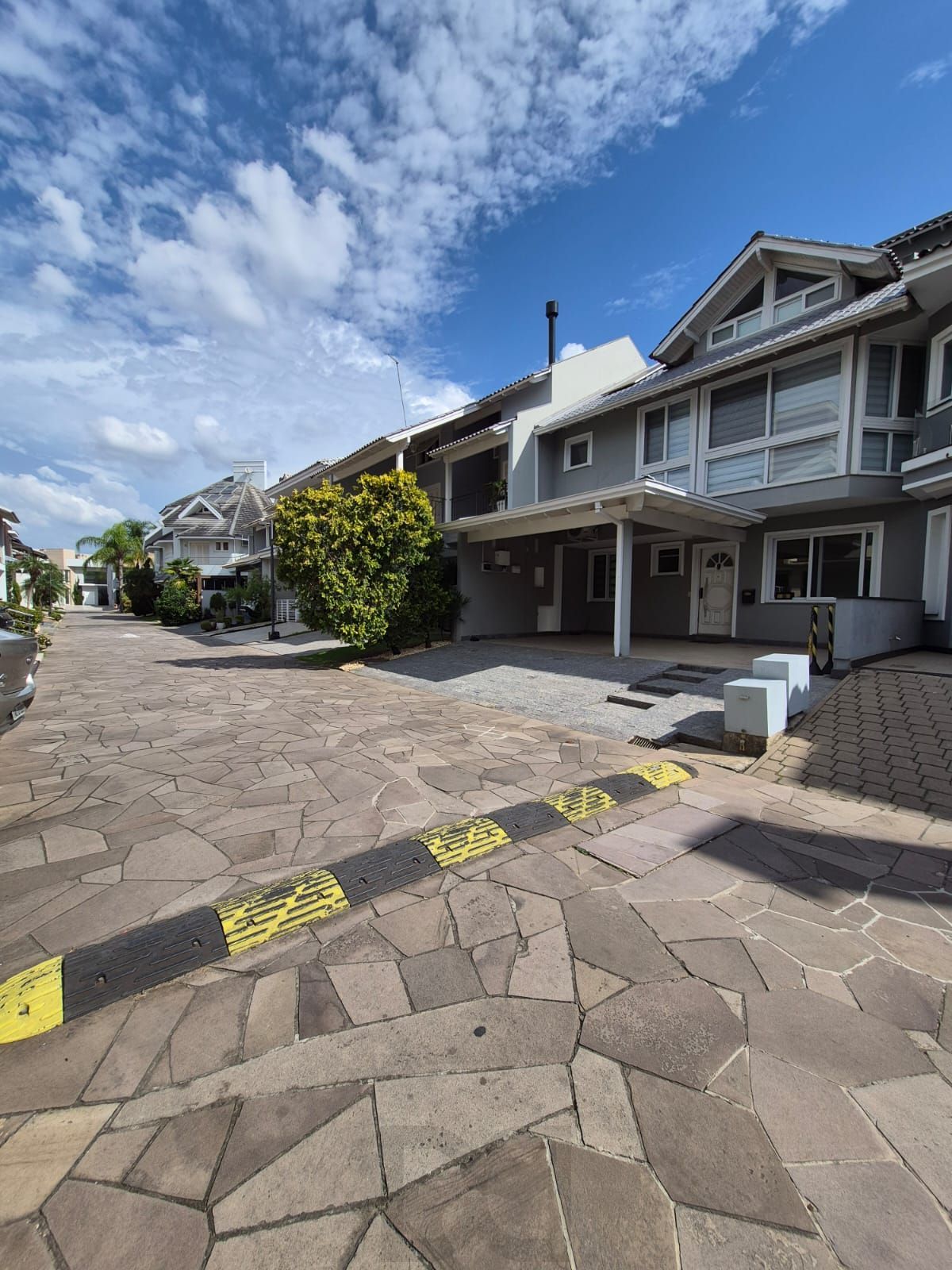 CASA EM CONDOMINIO FECHADO — foto 3
