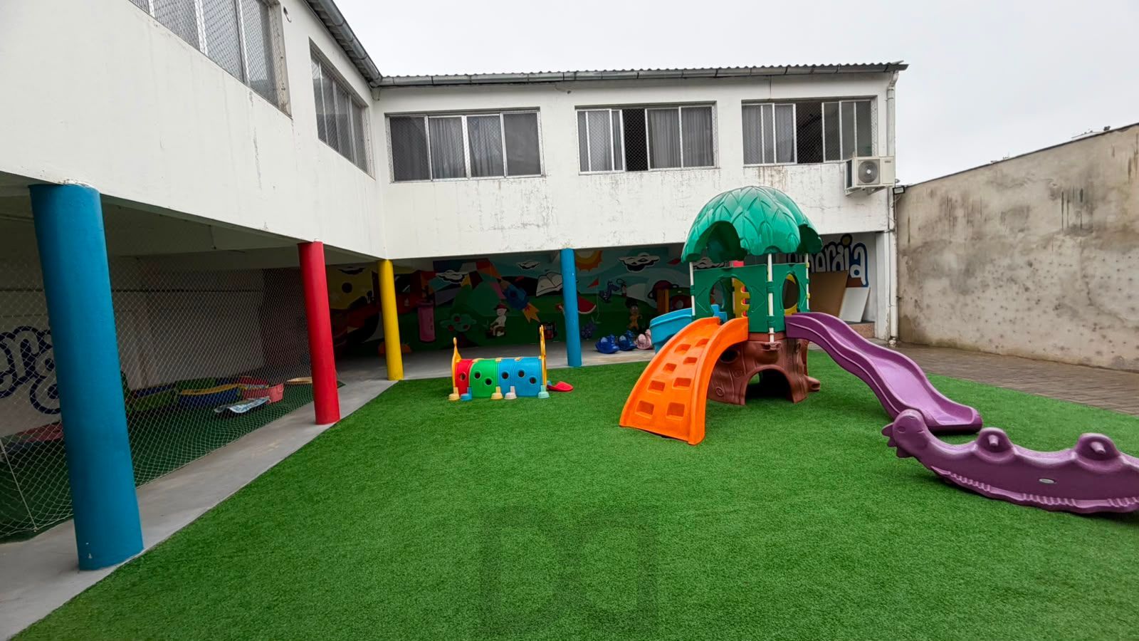 CASA COMERCIAL NO BAIRRO JARDIM LINDÓIA COM MAIS DE 300m² — foto 8