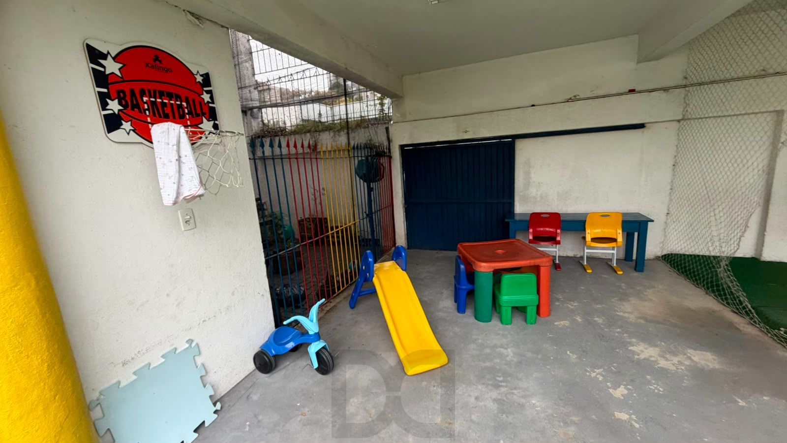 CASA COMERCIAL NO BAIRRO JARDIM LINDÓIA COM MAIS DE 300m² — foto 16