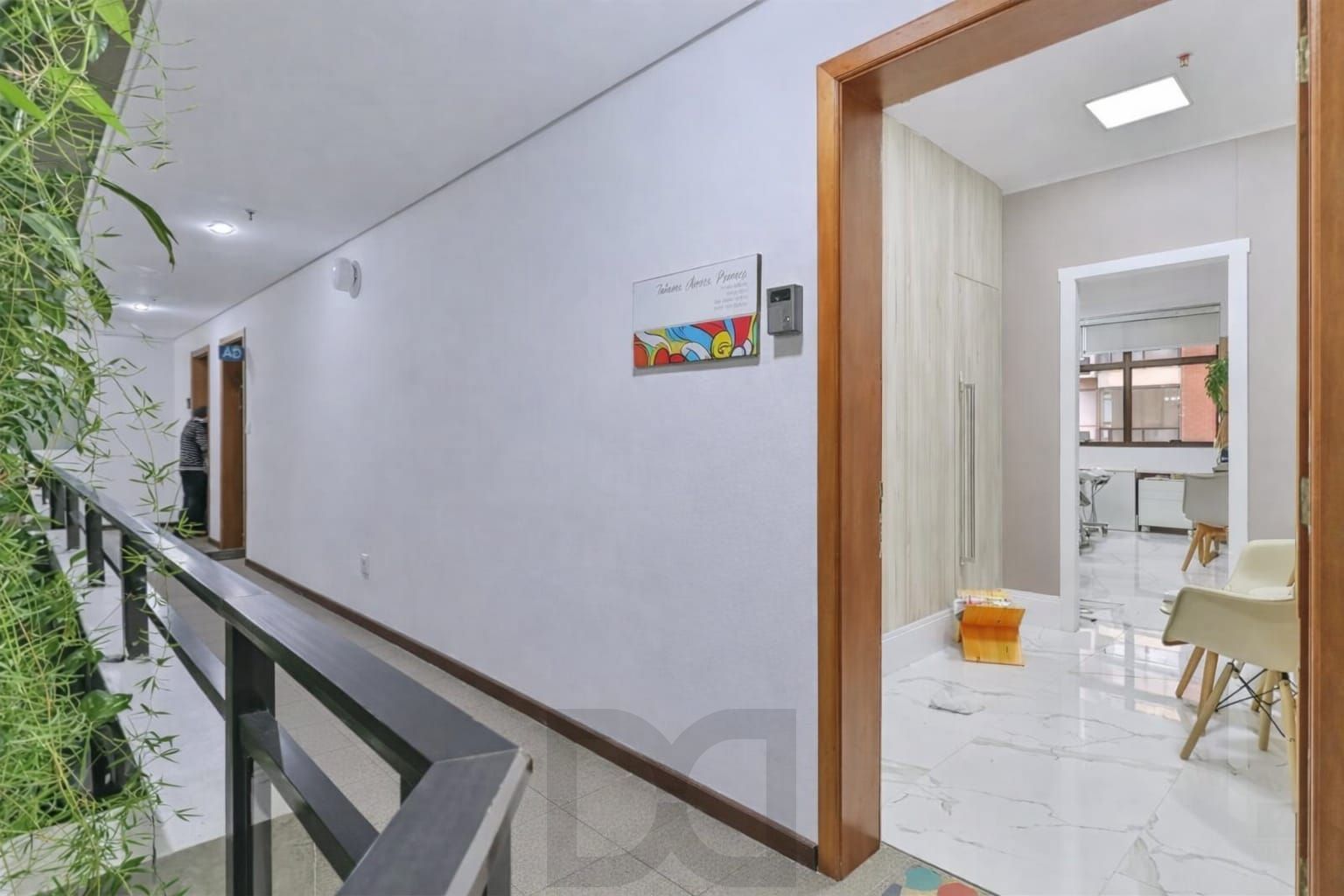 Sala Comercial com 4 Ambientes e Garagem | 38m² | Rua 24 de Outubro — foto 8