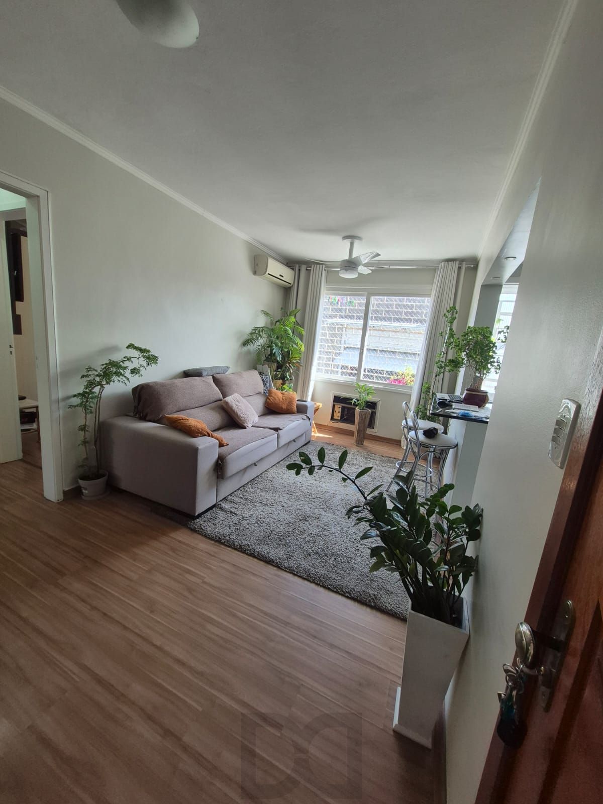 Apartamento Mobiliado à Venda 1D no Jardim Botânico, Porto Alegre — foto 1
