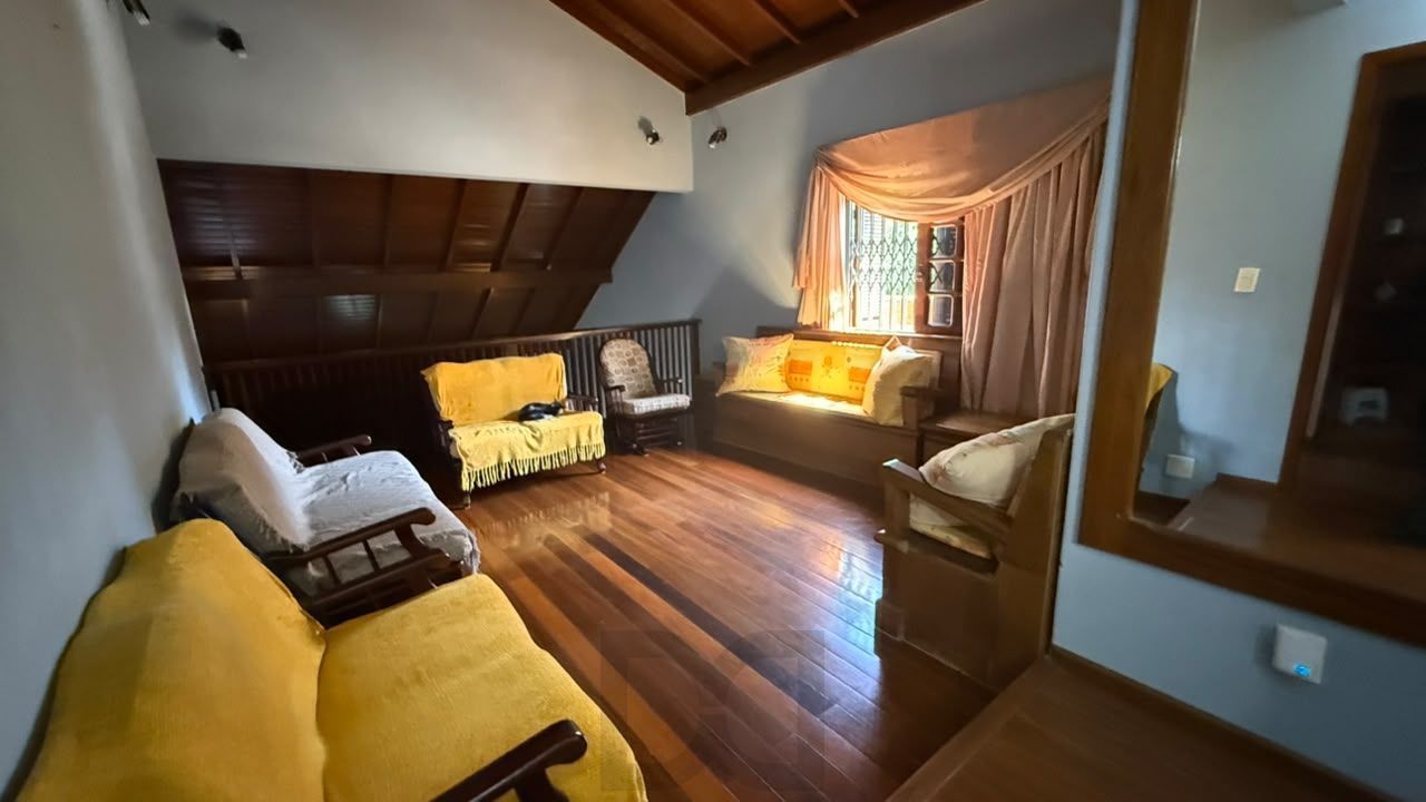 CASA DE ESQUINA COM 3 DORMITORIOS NO JARDIM PLANALTO; — foto 17
